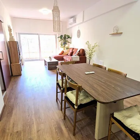 Steps To - Modern With 1gb Wi-fi Apartament