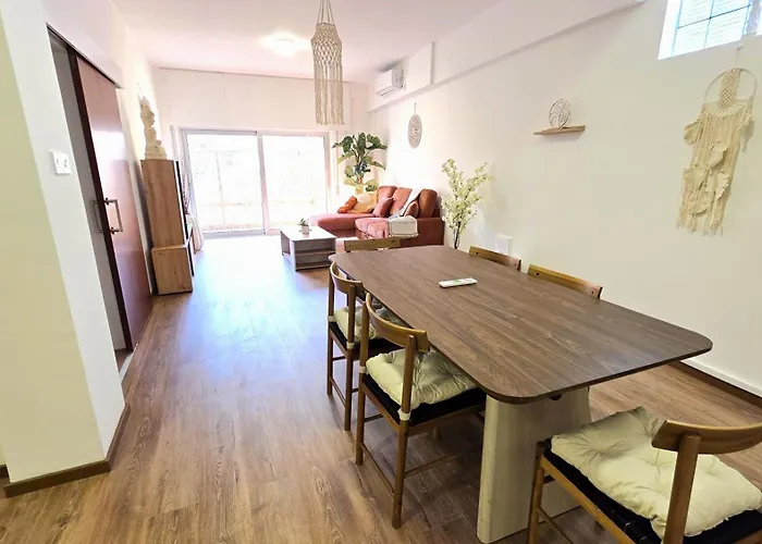 Steps To - Modern With 1gb Wi-fi Apartament