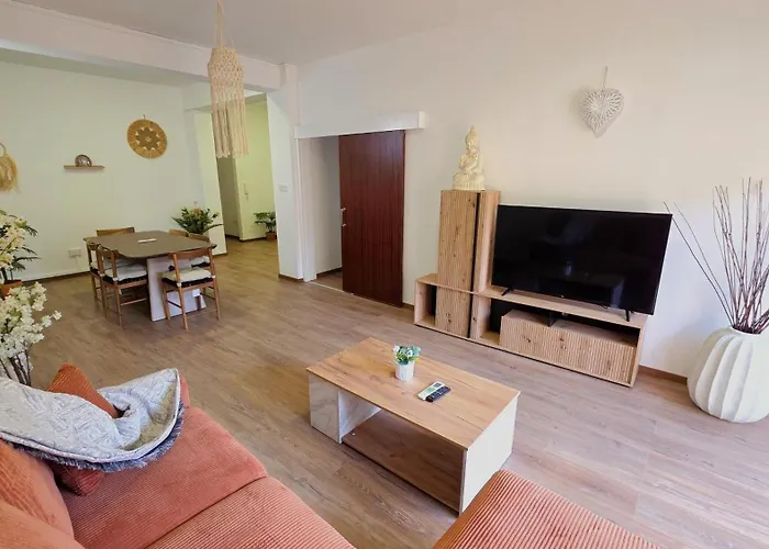 Apartament Steps To - Modern With 1gb Wi-fi Larnaca