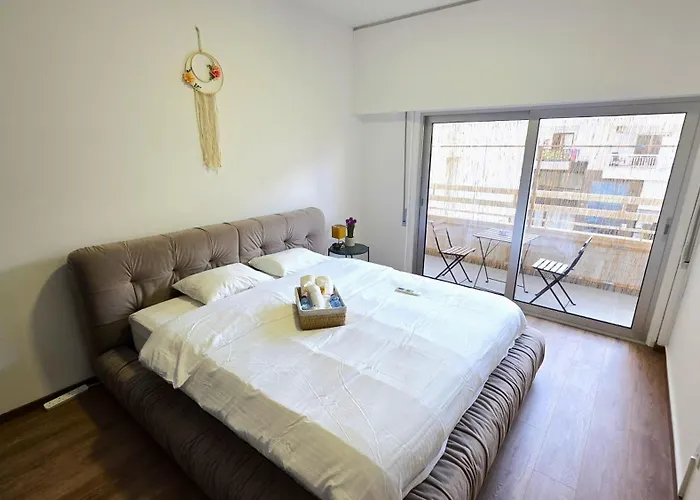 Apartament Steps To - Modern With 1gb Wi-fi Larnaca