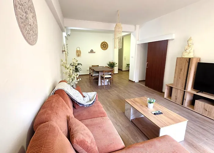 Steps To - Modern With 1gb Wi-fi Larnaca