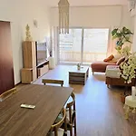 Steps To - Modern With 1gb Wi-fi Appartement Larnaca